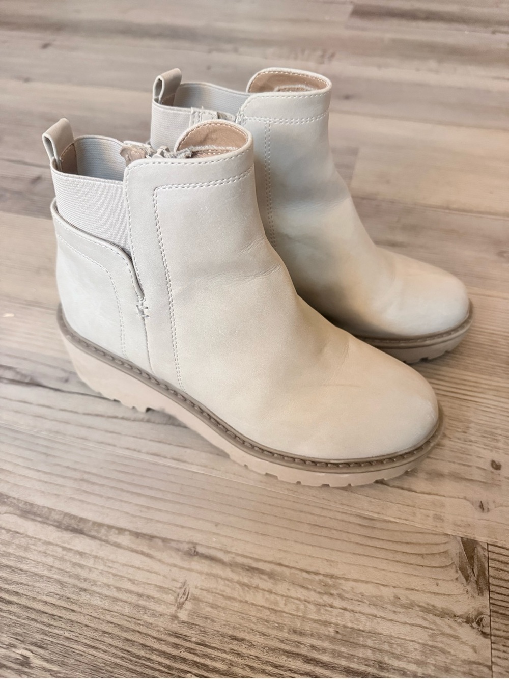 Dolce Vita girls foxy boots size 4